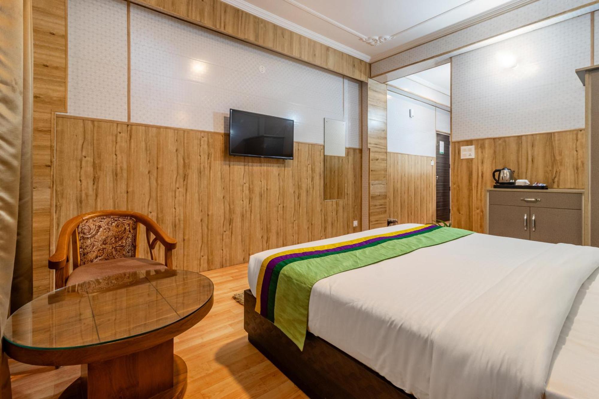Treebo Srishti Vaikunth With Mountain View Hotel Simlá Kültér fotó